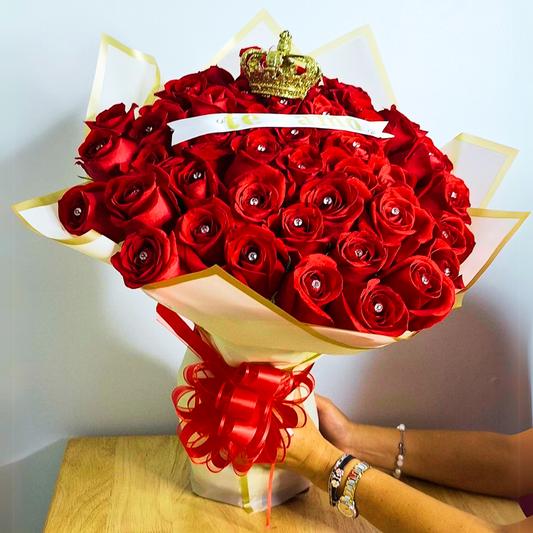 Bouquet Buchon de Rosas Corona Real